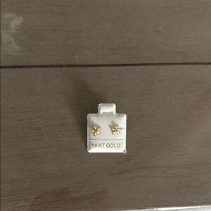 14K Daisy Earrings